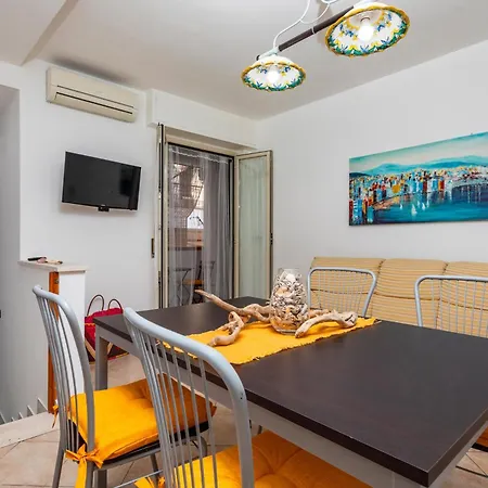 Gp House-giardini Naxos Apartment